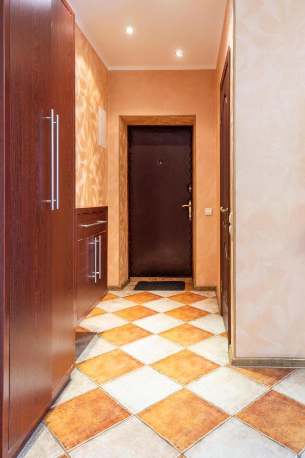Apartment Triokhsviatytelskaya Street 3 キエフ エクステリア 写真