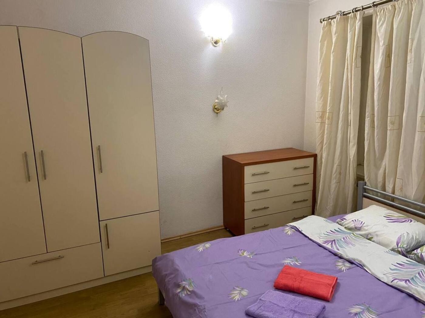 Apartment Triokhsviatytelskaya Street 3 キエフ エクステリア 写真