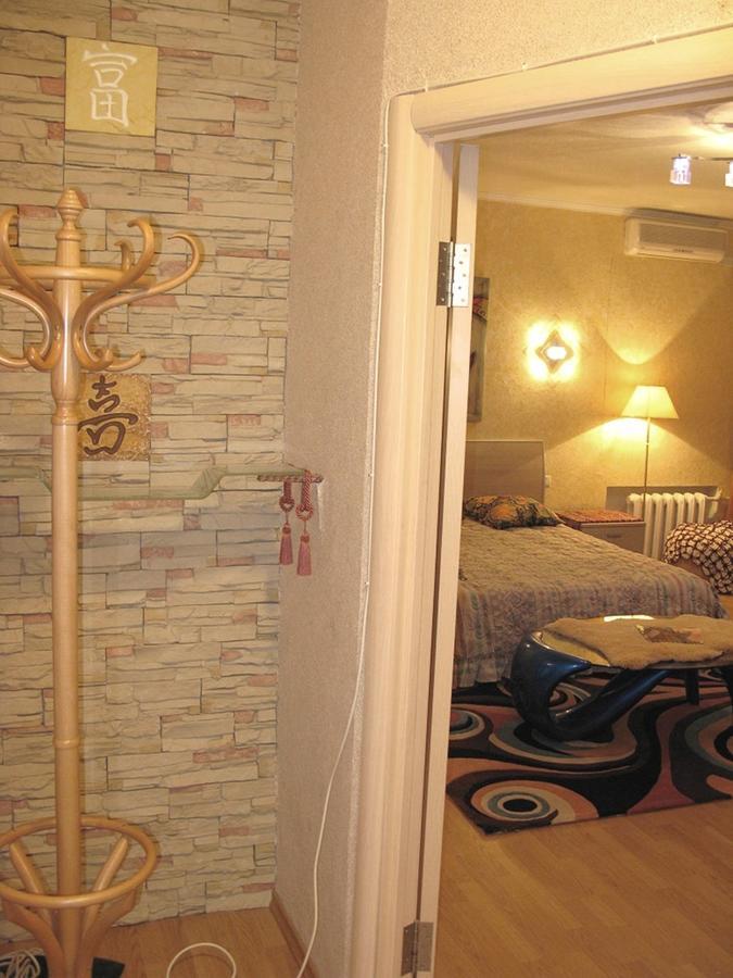 Apartment Triokhsviatytelskaya Street 3 キエフ エクステリア 写真